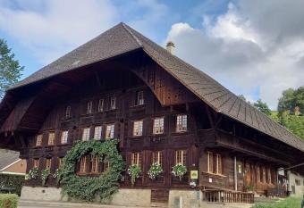 Emme Lodge has Balcony rooms