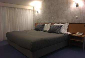 Hotel Feira Pedra Bela allows 18 year olds to book a room