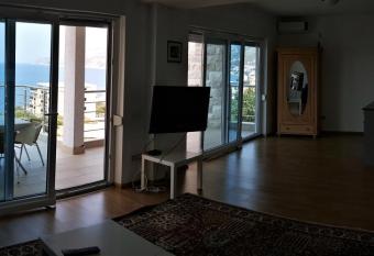 Villa Dobre Vode has Balcony rooms