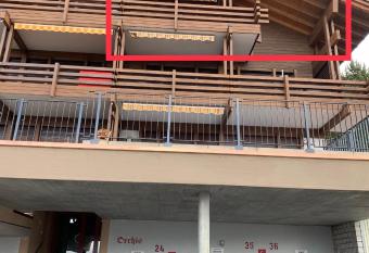 Chalet Orchis has Balcony rooms