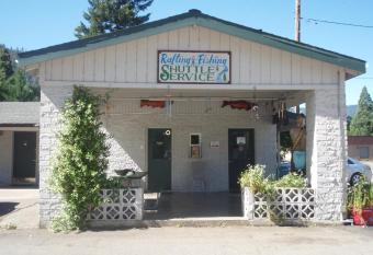 Forest Lodge Motel allows 18 year olds to book a room