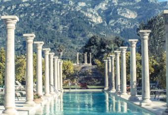 Finca Cas Sant allows 18 year olds to book a room