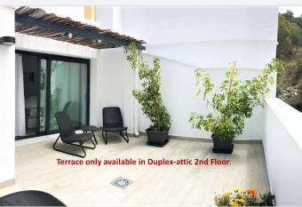 CENTRO PICACHO allows 18 year olds to book a room