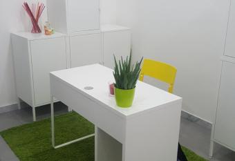 PARENTS  HOUSE allows 18 year olds to book a room