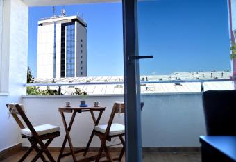 City Center Lux Apartment Dorotea allows 18 year olds to book a room