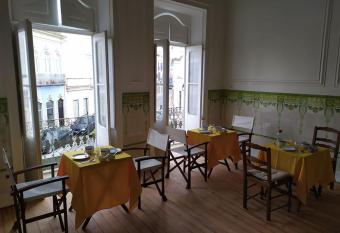 Olh  Omirante Guesthouse has Balcony rooms