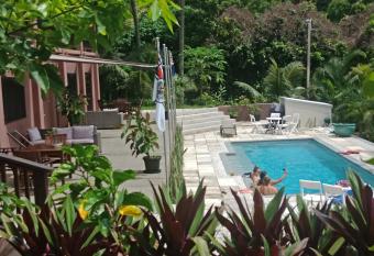 TE PUKA ESTATE Group & Function Venue has Balcony rooms