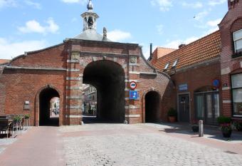 De Stadspoort appartementen allows 18 year olds to book a room