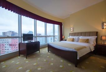 Hotel Aisi has rooms with a private hot tub