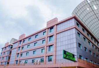 HOTEL PLATINUM has Smoking rooms