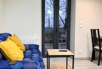 Appart Village Jouy La long  re has Balcony rooms