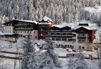 Hotel Pass Thurn by VAYA has Balcony rooms