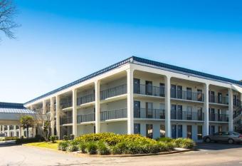 Sweet Dream Inn - University Park has Balcony rooms