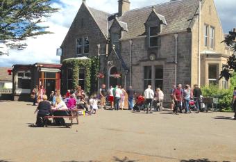 Westerlea Hotel Nairn allows 18 year olds to book a room