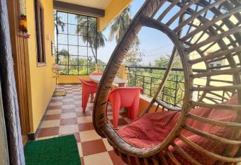 VAIBHAV HOME STAY has Balcony rooms