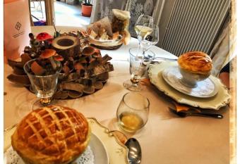 La Homardine allows 18 year olds to book a room