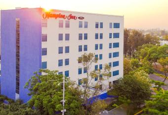 Hampton by Hilton Guadalajara Expo allows 18 year olds to book a room
