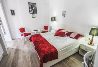 Silver Hotel has Balcony rooms