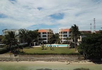 Vacacional Marechiaro - Frente a la Playa Juan Dolio allows 18 year olds to book a room