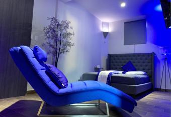 Modern Suite #1 Pasavento has Balcony rooms