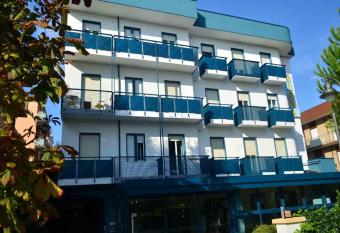 Hotel Diana has Balcony rooms