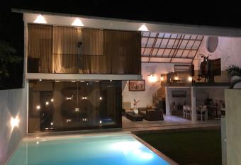 Villa Dea has rooms with a private hot tub