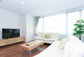 Ryo An allows 18 year olds to book a room