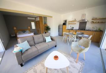 Cap Heureux Villas allows 18 year olds to book a room