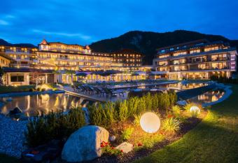 Hotel Kronblick has Balcony rooms