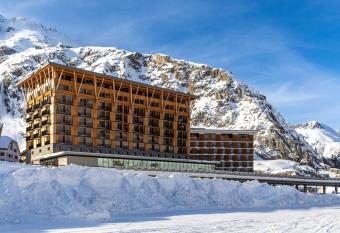 Radisson Blu Hotel Reussen, Andermatt allows 18 year olds to book a room