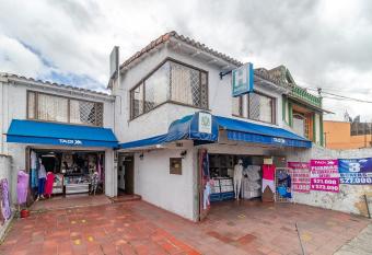 Casa Hotel Victoria allows 18 year olds to book a room