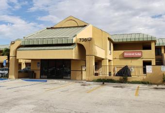 Claremont Lodge has Smoking rooms