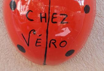 Chez V  ro allows 18 year olds to book a room