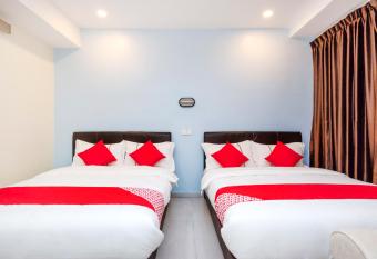 Super OYO 494 EG Hotel allows 18 year olds to book a room