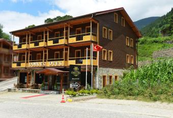 Goblec Hotel & Bungalow has Balcony rooms