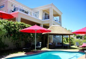 Somerset Hill has Balcony rooms