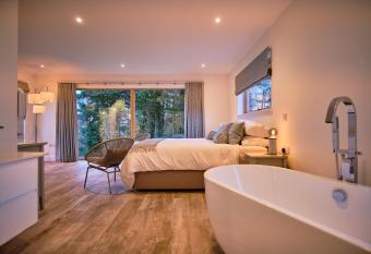 Ardtorna allows 18 year olds to book a room