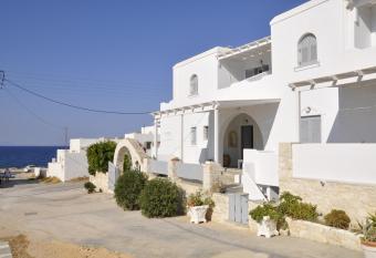 Vavanos Studios has Balcony rooms