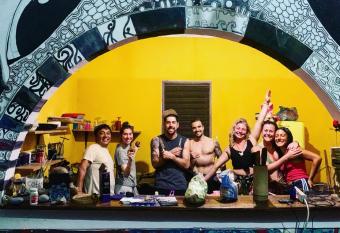 Casa de Colores allows 18 year olds to book a room