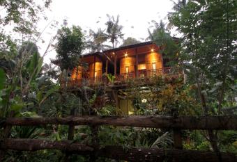 Jungle Joglo has Balcony rooms