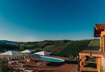 Villa Garassino has Balcony rooms