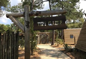 Camping Les Gen  ts allows 18 year olds to book a room