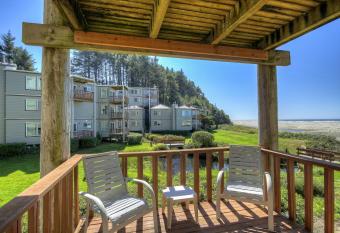 Little Creek Cove Beach Resort has Balcony rooms