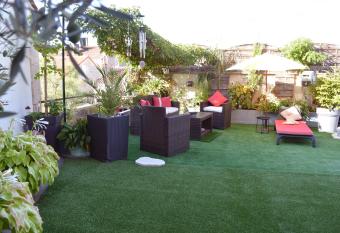 Les remparts d Angoul  me has Balcony rooms