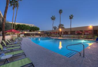DoubleTree by Hilton Phoenix North has Balcony rooms