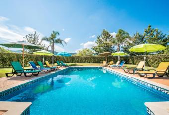 Nave Redonda do Cerro     Countryside & Nature allows 18 year olds to book a room