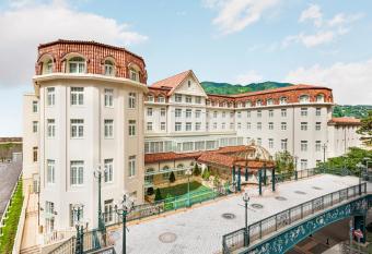 Takarazuka Hotel allows 18 year olds to book a room