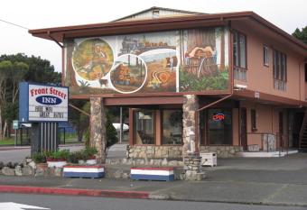 Front Street Inn allows 18 year olds to book a room