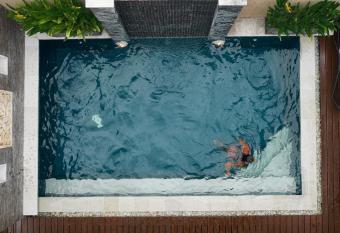 My Villas In Bali has rooms with a private hot tub