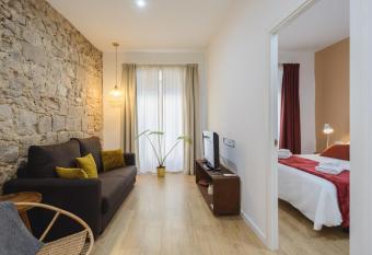 APG Palau Salieti 2 has Balcony rooms